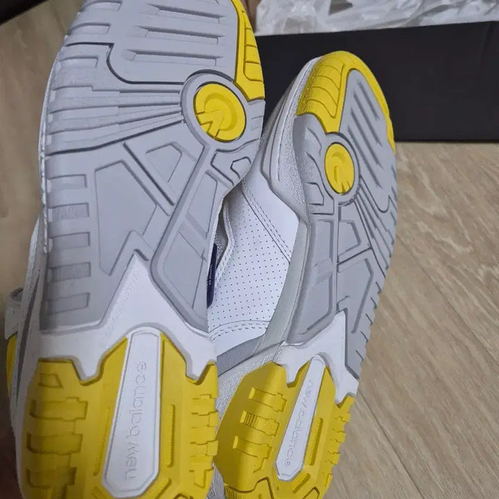 [BUNJANG] New Balance BB650 White/Yellow Sneakers / 뉴발란스 BB650 화이트/옐로우 235