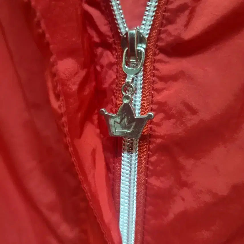 [BUNJANG] Travis Red Windbreaker Hooded Jacket / 트레비스빨간색 바람막이 후드 자켓