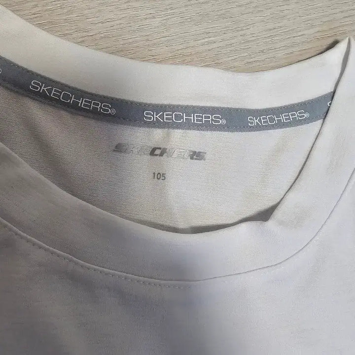 [SOLD OUT] 스케쳐스 기능성 반팔 105사이즈상태좋은 중고