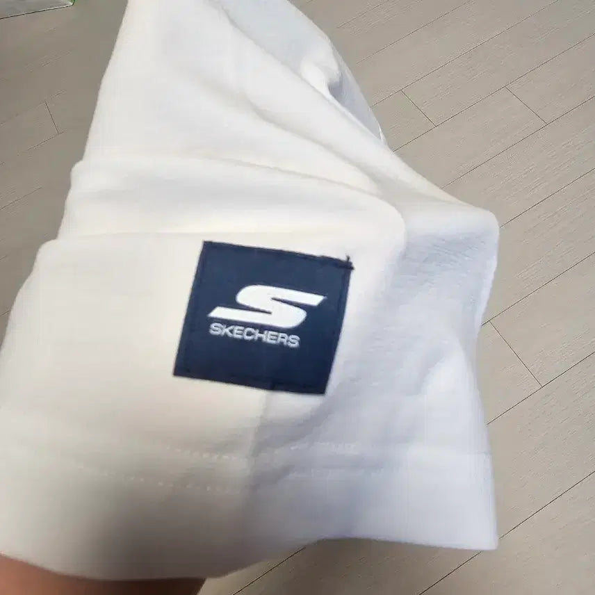 [SOLD OUT] 스케쳐스 기능성 반팔 105사이즈상태좋은 중고