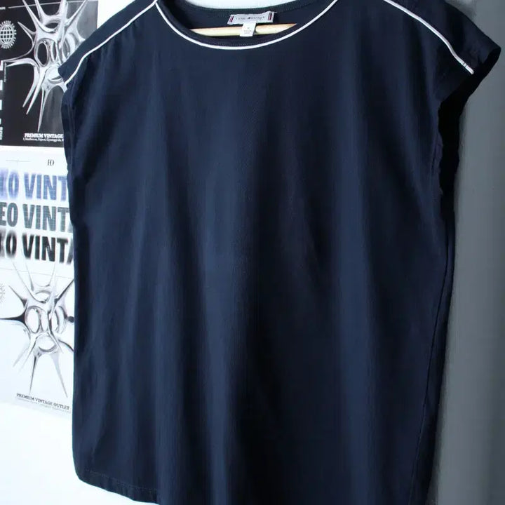 [BUNJANG] Tommy Hilfiger Sleeveless T-shirt Navy / W(M-L) 타미힐피거 반팔 티셔츠 부분이염 민소매 네이비-185FB