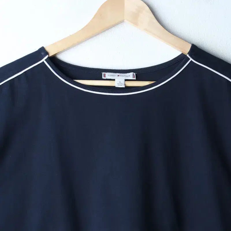 [BUNJANG] Tommy Hilfiger Sleeveless T-shirt Navy / W(M-L) 타미힐피거 반팔 티셔츠 부분이염 민소매 네이비-185FB