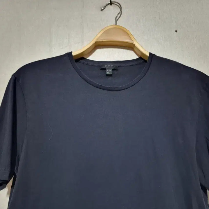 [BUNJANG] COS Black Short Sleeve T-shirt (M) / COS 블랙 반팔 티셔츠( M)