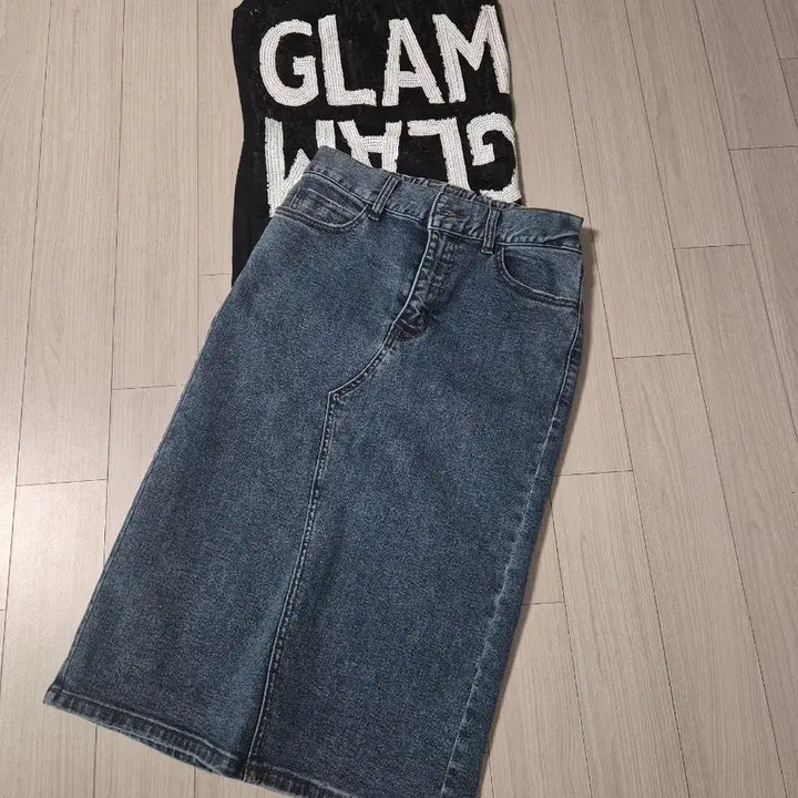 [BUNJANG] GGPX Genuine Sequin Lettering Long Sleeveless T-Shirt / [GGPX] 정품 글램 시퀸 레터링 롱 민소매 티셔츠