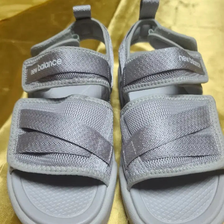 [BUNJANG] New Balance Velcro Sandals Grey / 뉴발란스 벨크로 샌들 그레이