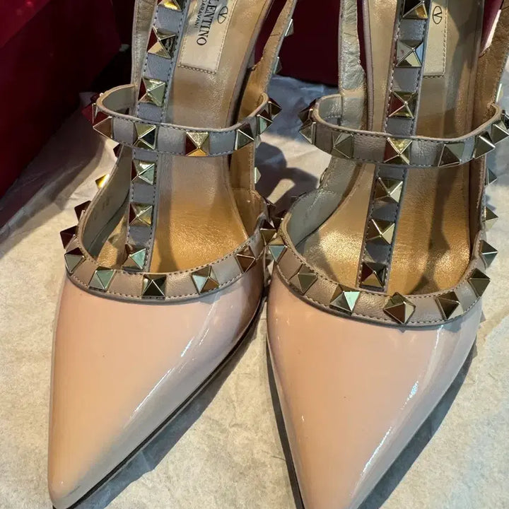 [BUNJANG] Valentino Rockstud Heels Powder Pink Size 38 / 발렌티노 락스터드 힐 38 파우더 핑크 (정품/풀박)