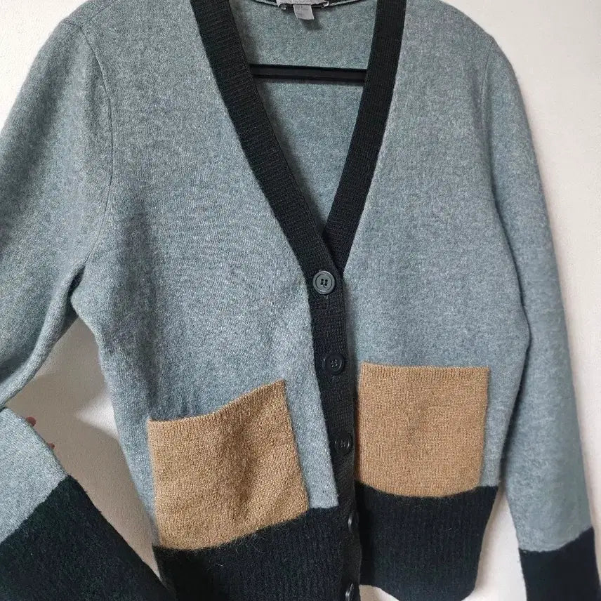 [BUNJANG] COS Colorblock V-Neck Cardigan / 코스COS 가디건 55사이즈