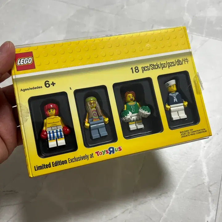 [SOLD OUT] 레고 토이저러스 한정판 피규어 세트 판매합니다