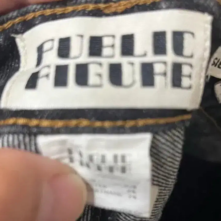 [BUNJANG] Public Figure Engineered Denim Wide Black Jeans / (3) 퍼블릭피겨 엔지니어드 데님 와이드 흑청