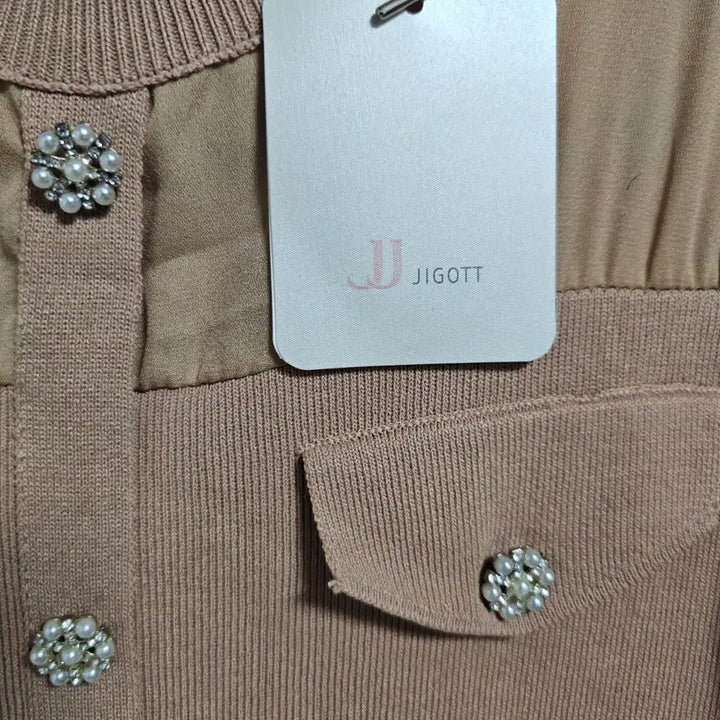 [BUNJANG] JJ JIGOTT Jewel Button Knit Contrast Dress / [새상품급/정품] JJ지고트 니트 배색 보석 단추 원피스 (BEIGE/