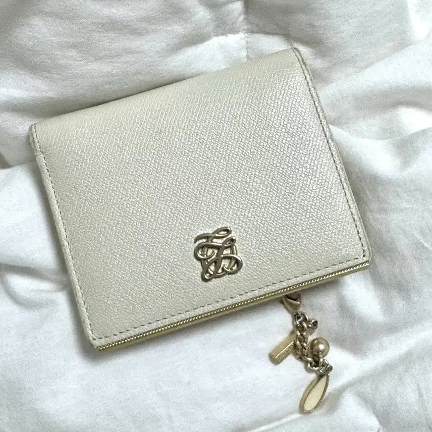 [BUNJANG] Louis Quatorze Ivory White Women&