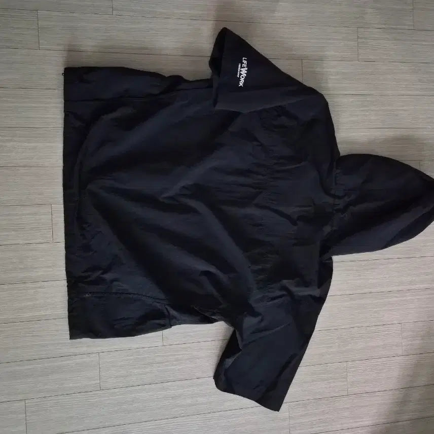 [BUNJANG] Life Work Black Short-Sleeve Windbreaker Jacket (Size 100-105) / 라이프워크 검정색 반팔 바람막이(100~105)