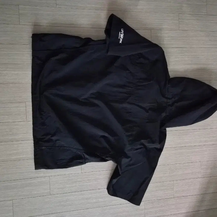[BUNJANG] Life Work Black Short-Sleeve Windbreaker Jacket (Size 100-105) / 라이프워크 검정색 반팔 바람막이(100~105)