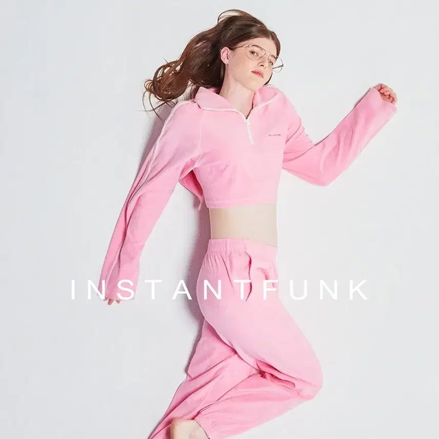 [BUNJANG] Instantfunk Pink Cropped Half Zip-Up Sleeveless Knit / 인스턴트펑크 Instantfunk 핑크 크롭 하프 집업 슬리브리습
