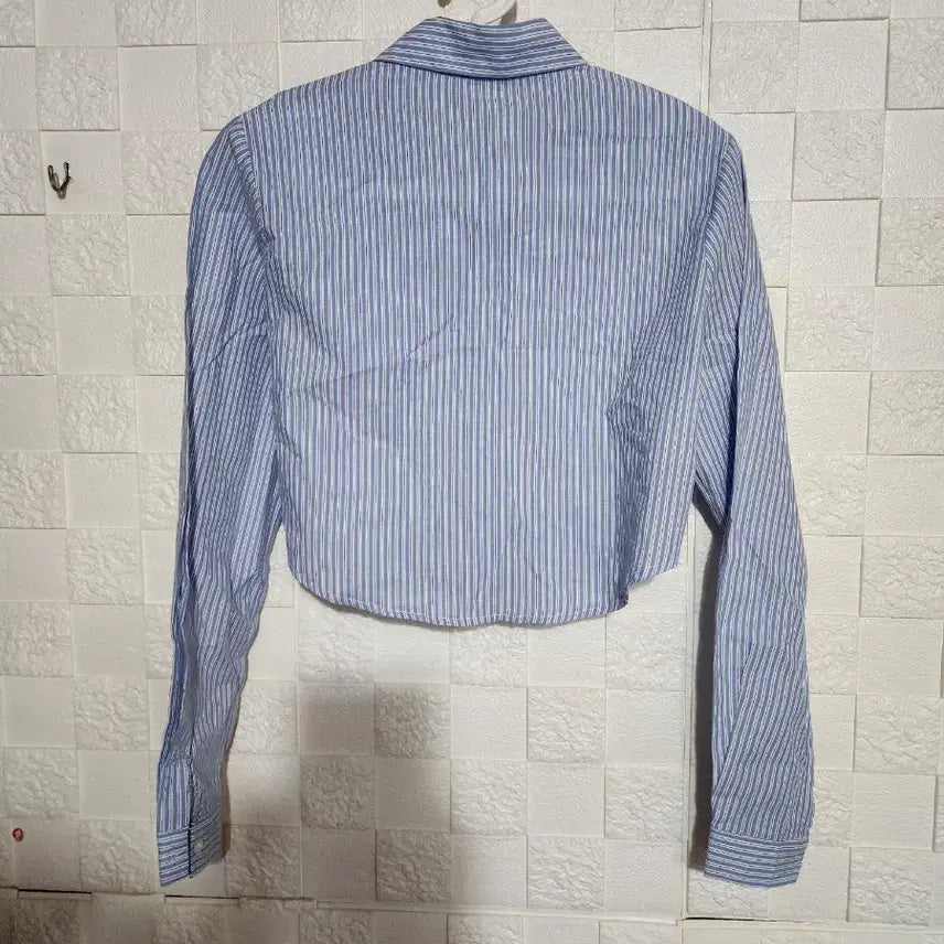 [BUNJANG] 스트라이프 크롭 셔츠 / 스트라이프 크롭 셔츠