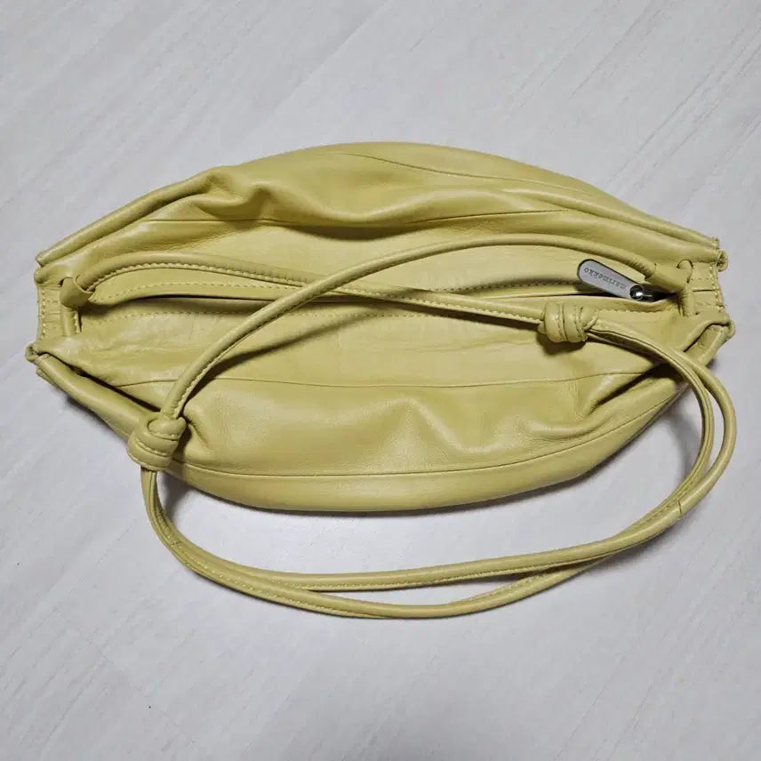 [BUNJANG] Marimekko Karla Leather Shoulder Bag - Lemon/Pastel Yellow / [정품] 마리메꼬 카를라(Karla) 레더 숄더백 - 레몬/파스텔 옐로우
