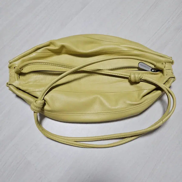 [BUNJANG] Marimekko Karla Leather Shoulder Bag - Lemon/Pastel Yellow / [정품] 마리메꼬 카를라(Karla) 레더 숄더백 - 레몬/파스텔 옐로우