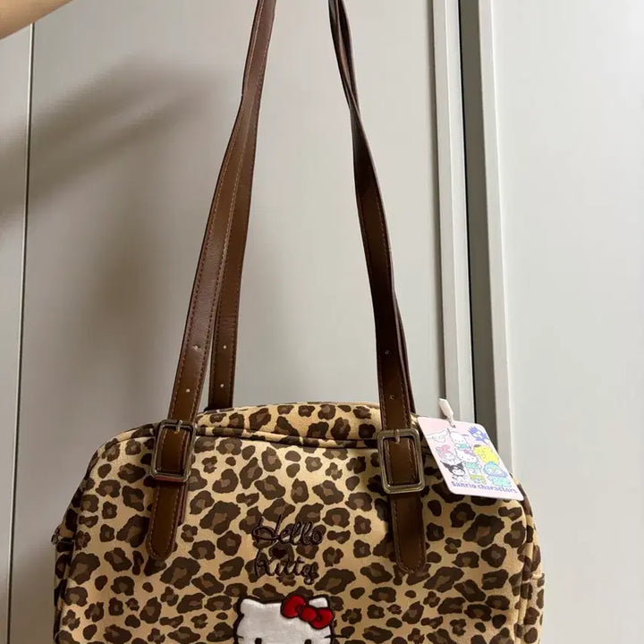[BUNJANG] Hello Kitty Leopard Boston Bag Shoulder Bag / 헬로키티 레오파드 보스턴백 숄더백 키티가방