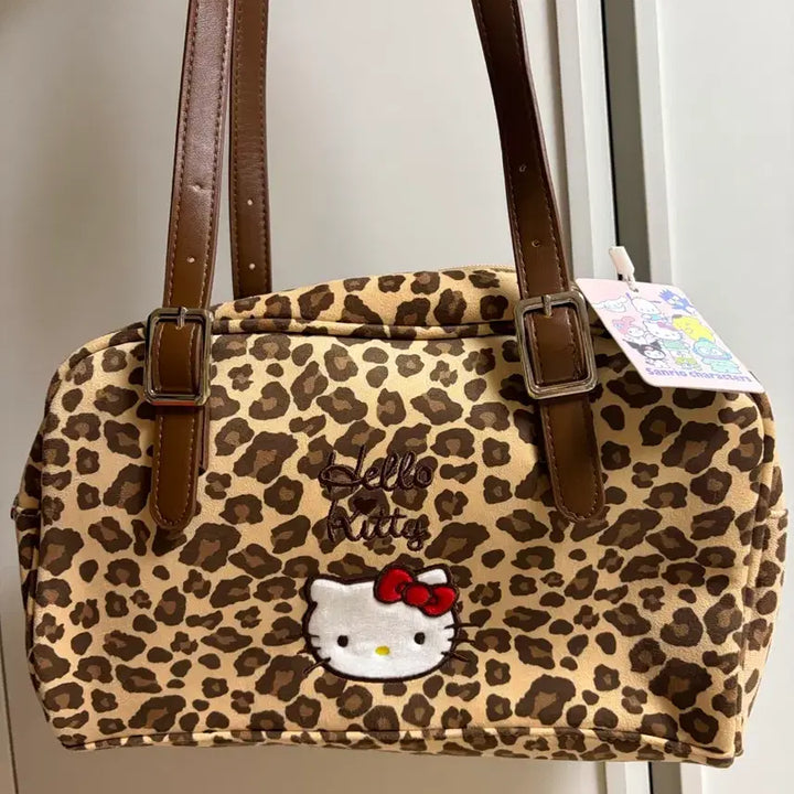 [BUNJANG] Hello Kitty Leopard Boston Bag Shoulder Bag / 헬로키티 레오파드 보스턴백 숄더백 키티가방