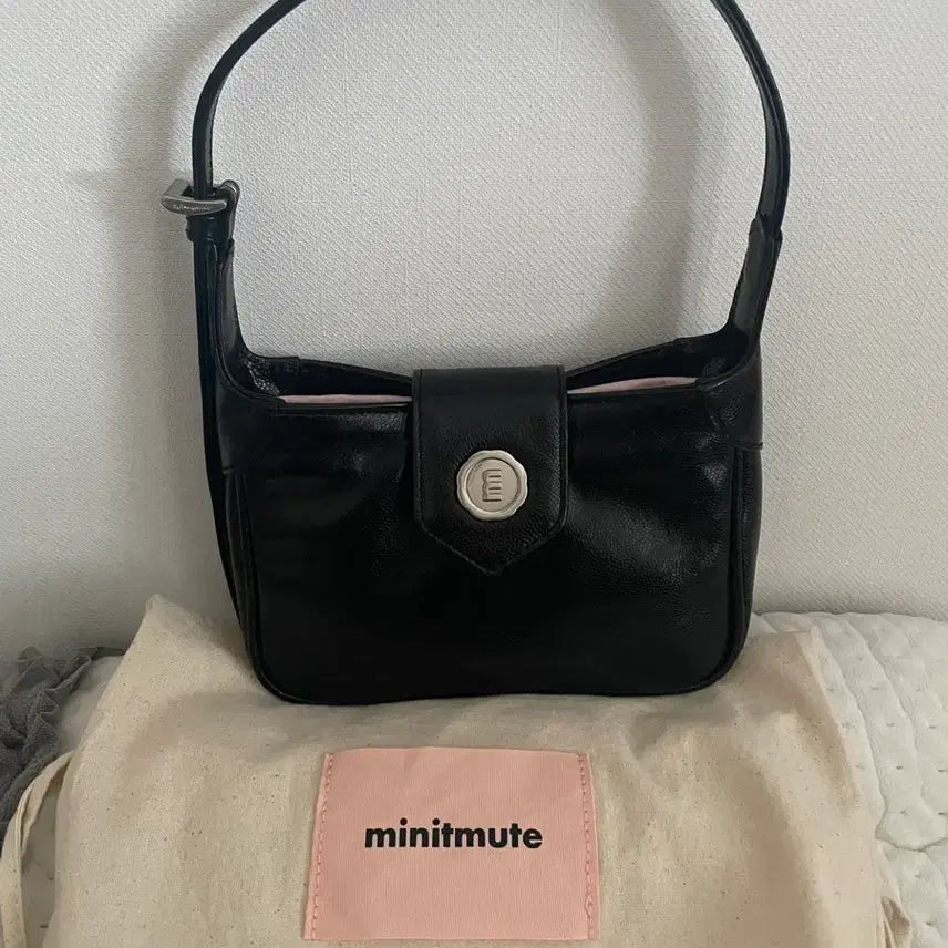 [BUNJANG] Minitmute Baton Micro Bag Caviar Black / 미닛뮤트 바톤 마이크로_캐비어 블랙