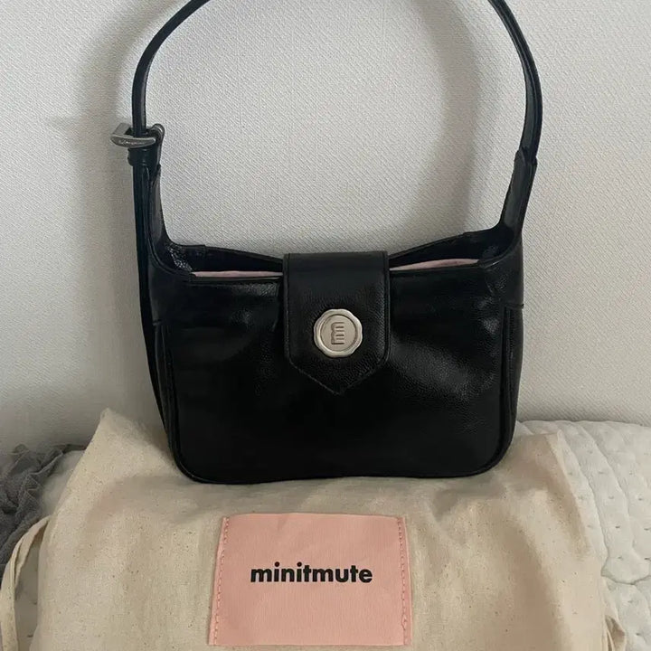 [BUNJANG] Minitmute Baton Micro Bag Caviar Black / 미닛뮤트 바톤 마이크로_캐비어 블랙