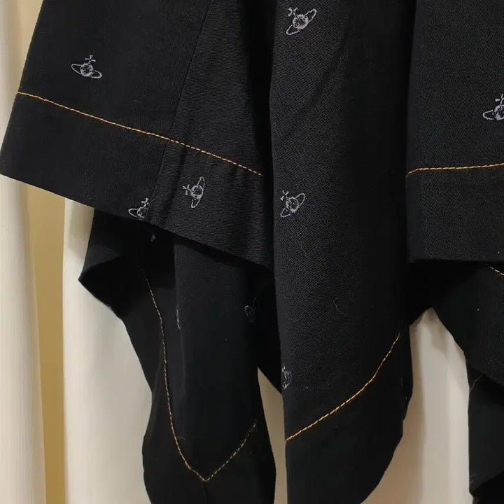 [BUNJANG] Vivienne Westwood Asymmetrical Skirt / 비비안웨스트우드 언발란스 스커트
