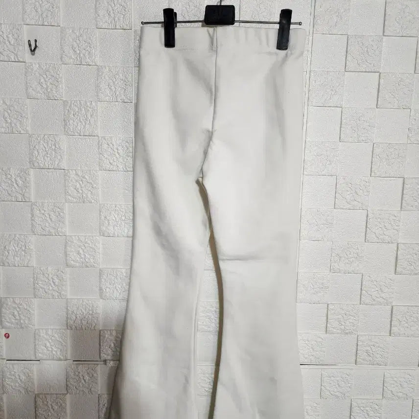 [BUNJANG] 화이트 부츠컷 슬랙스 / 화이트 부츠컷 슬랙스