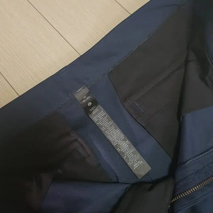 [SOLD OUT] 남36룰루레몬 반바지