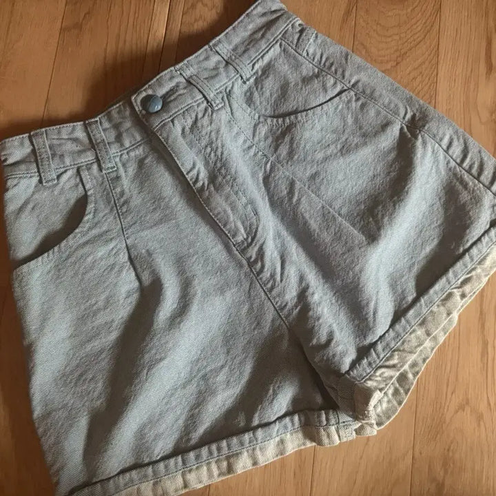 [SOLD OUT] DEWL 듀엘 핫팬츠 연청 데님 반바지