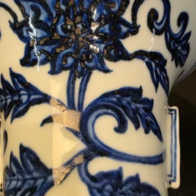 [BUNJANG] Joseon Dynasty Celadon Vase with Lattice and Flower Scroll Design / 260627-3 청화 연화당초문 사방이 화구병