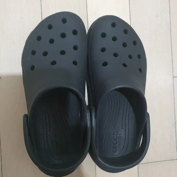 [BUNJANG] Crocs Classic Clog Black W5 Shoes / 크록스 클래식 클로그 블랙 w5 상태 굿!