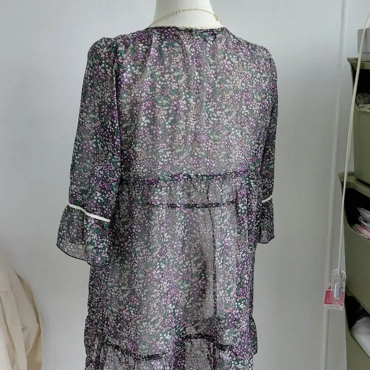 [BUNJANG] Japanese Vintage Flower Pattern Chiffon Blouse with Tie Detail (Free Size) / [일본빈티지] 플라워 패턴 시폰 블라우스 끈 장식 Free