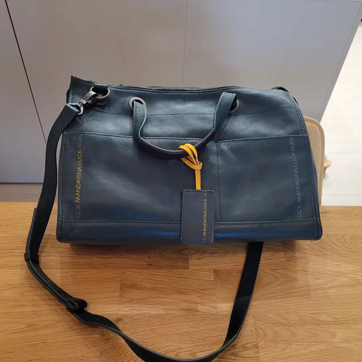 [BUNJANG] Mandarina Duck Leather Crossbody Bag / 만다리나덕 가죽 가방