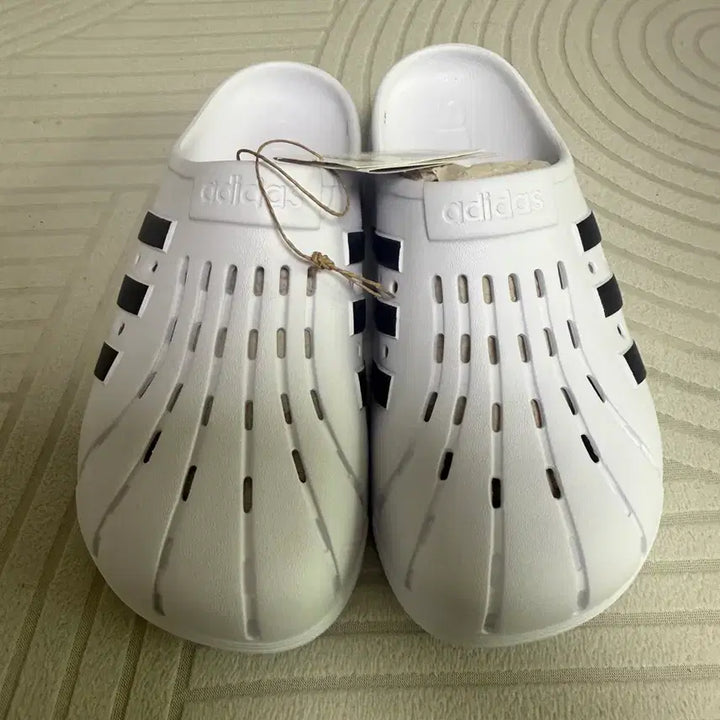[SOLD OUT] [새상품] 아디다스 아딜렛 클로그 285