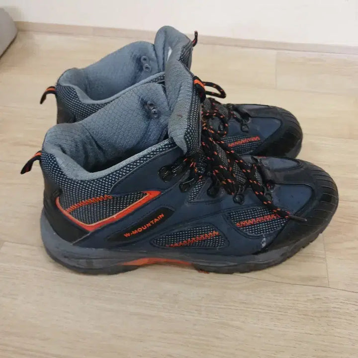 [BUNJANG] Pro-Worldcup Hiking Boots 265 / 등산화 프로월드컵 265
