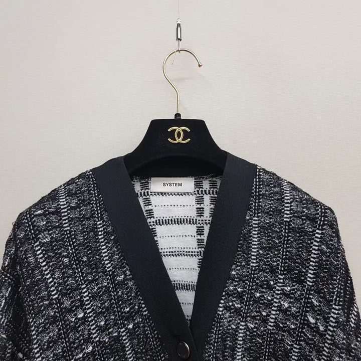 [BUNJANG] System 2021 Pattern Color-Block V-Neck Cardigan / 한섬 시스템 2021 패턴 배색 브이넥 가디건  F사이즈