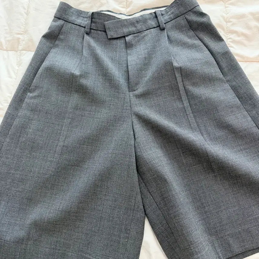 [BUNJANG] Fascad Pattern Bermuda Shorts / 파사드패턴 버뮤다 팬츠