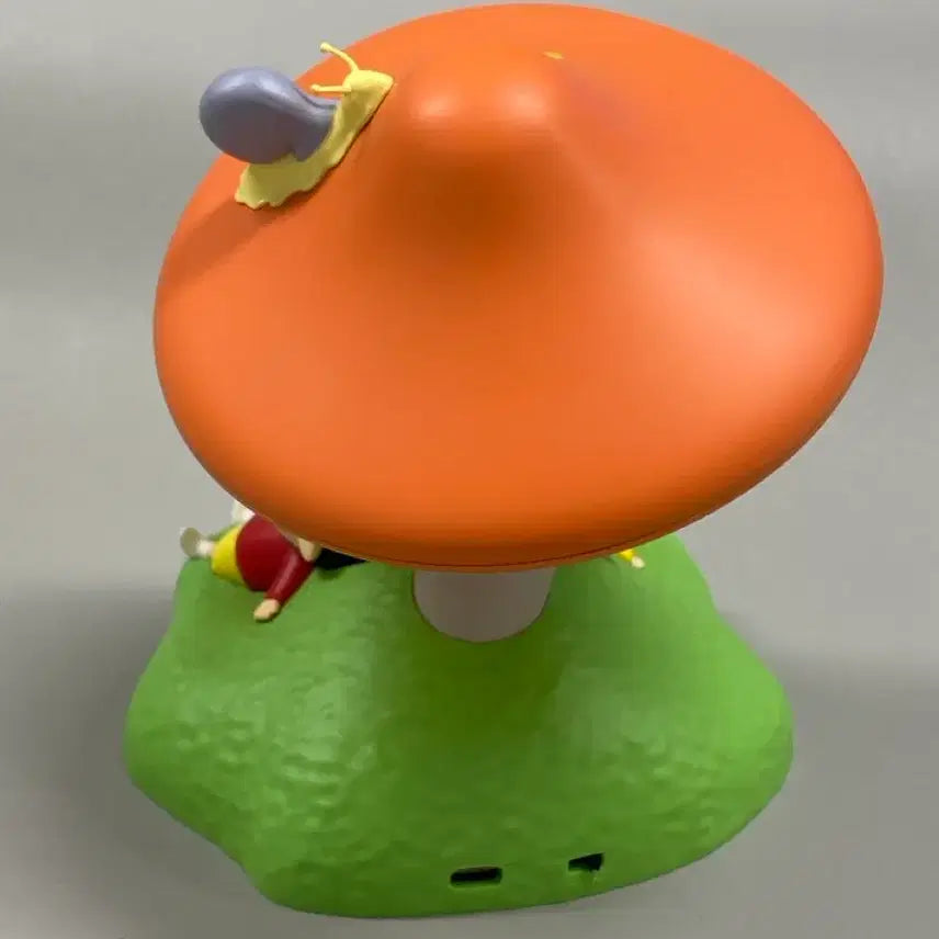 [BUNJANG] Crayon Shin-chan Mushroom Mood Lamp (Unsealed) / 짱구 피규어 버섯 무드등(개봉품)