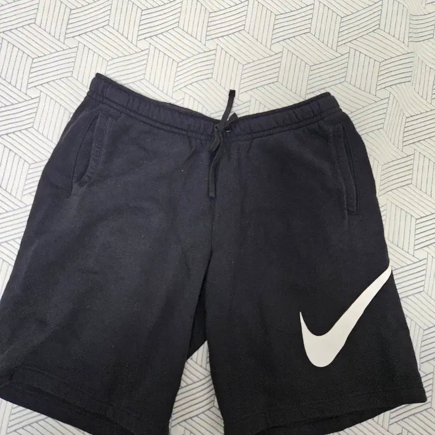[BUNJANG] Nike Swoosh Black Shorts XL / 나이키 스우시 블랙 반바지 xl