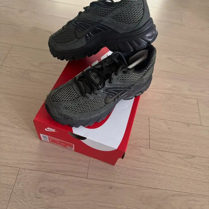[BUNJANG] Nike Air Max Moto 2k Sneakers / 나이키 에어맥스 모토 2k 운동화 새상품