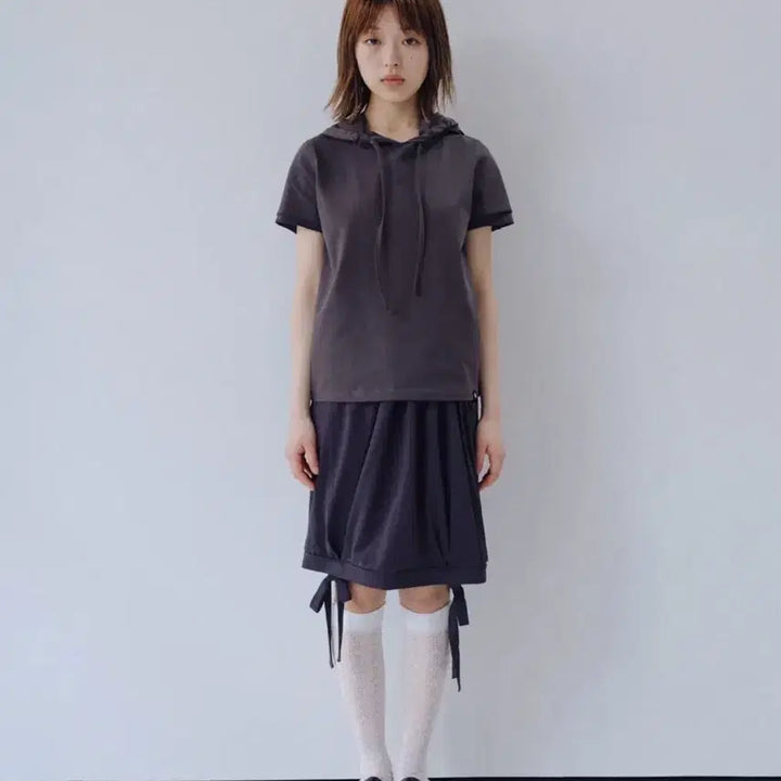 [BUNJANG] OHEHIO Hooded Layered Sleeve T-shirt Charcoal / 오헤시오 후드 레이어드 슬리브 티셔츠 차콜
