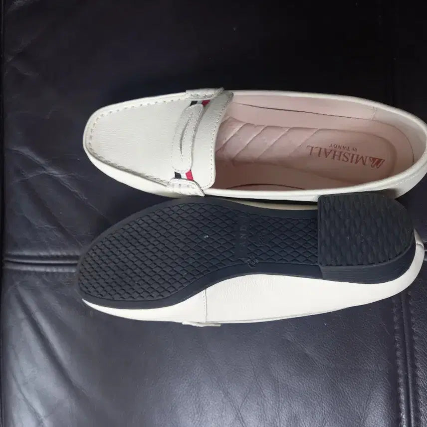 [BUNJANG] Michelle Tandy Flats Ivory Size 235 / 미셸 탠디 단화 235