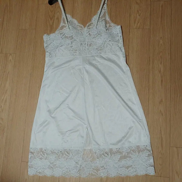 [SOLD OUT] 비비안 빈티지 슬립 90