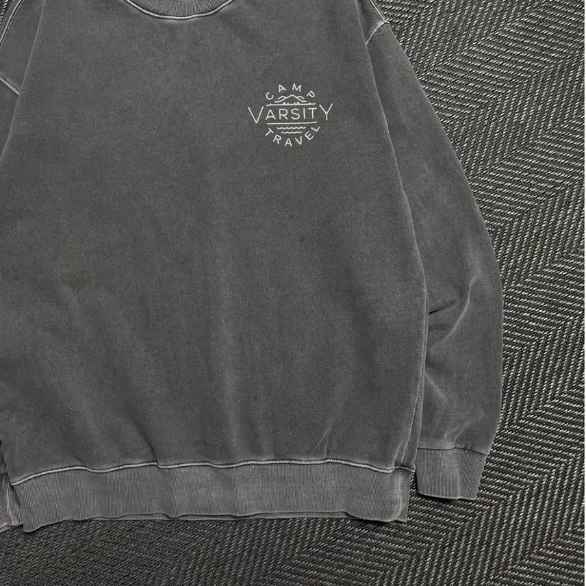 [BUNJANG] Travel Varsity Big Logo Pigment Boxy Fit Sweatshirt / 트레블 바시티 빅로고 피그먼트 박시핏 맨투맨o 5388