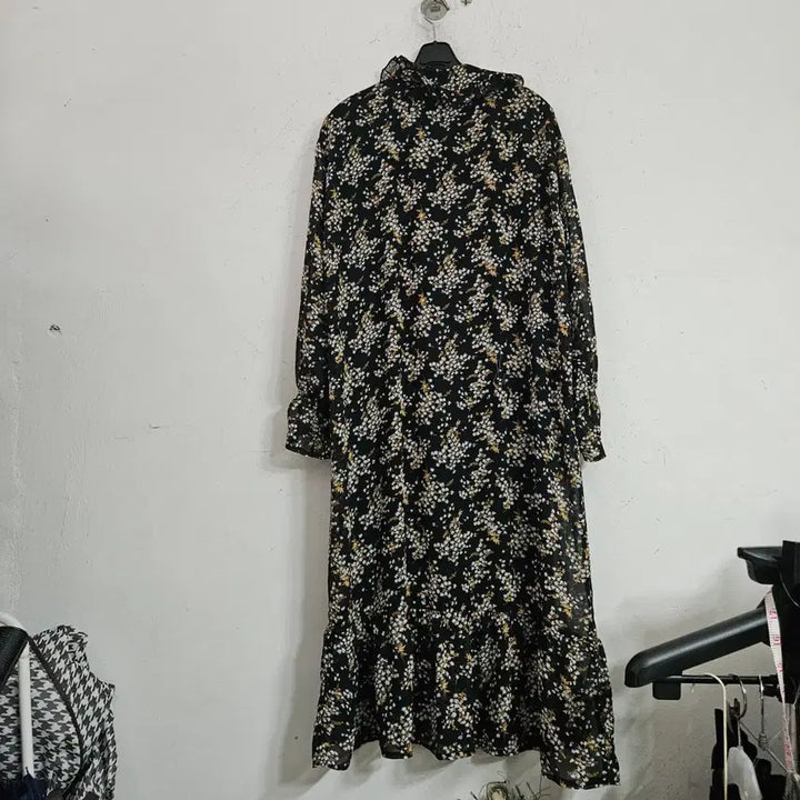 [BUNJANG] Hotel Del Luna Black Flower Long Dress / 호텔델루나 블랙 플라워 롱 원피스