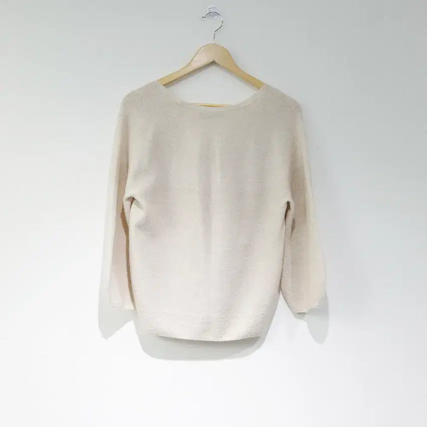 [BUNJANG] V-Neck Ivory 3/4 Sleeve Knit Top / 브이넥 아이보리 7부 니트