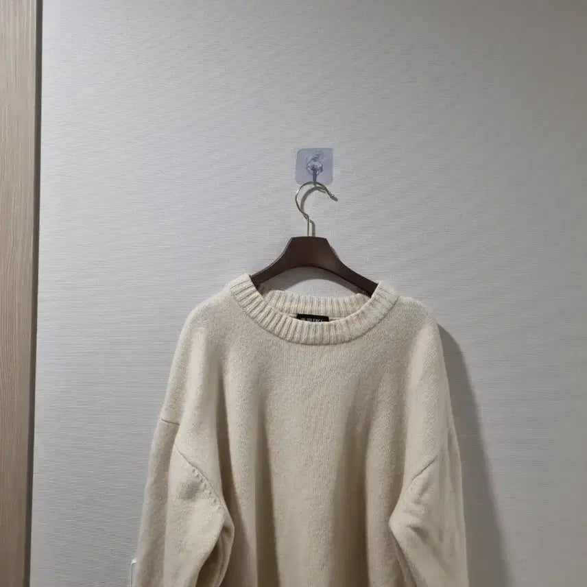 [BUNJANG] In Silence Merino Wool Knit Sweater / 인사일런스 메리노울 니트 L