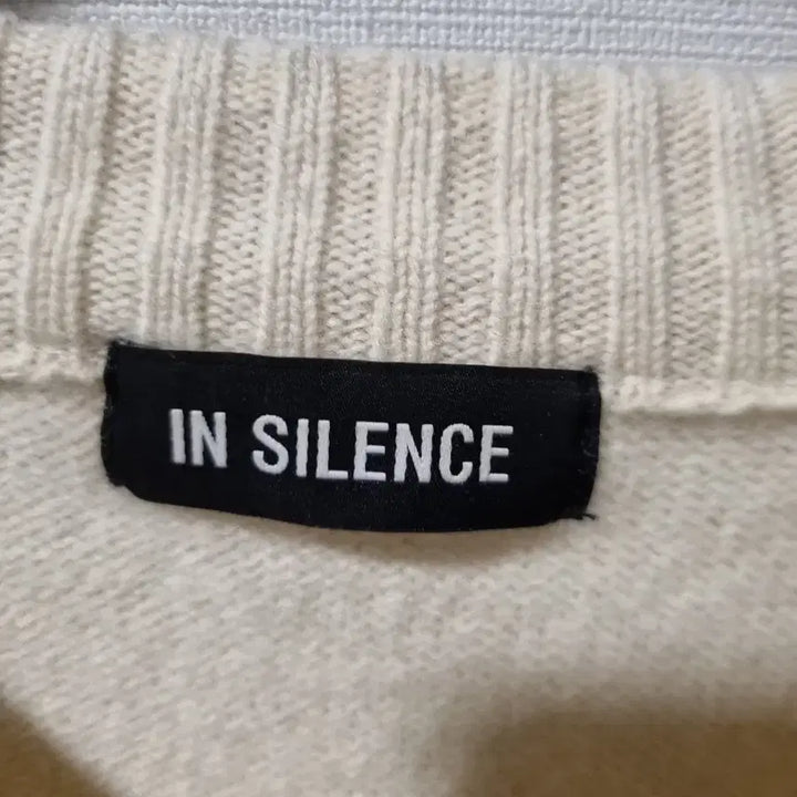[BUNJANG] In Silence Merino Wool Knit Sweater / 인사일런스 메리노울 니트 L