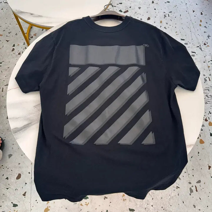 [SOLD OUT] 오프화이트 디아그 반팔티 오버핏 s