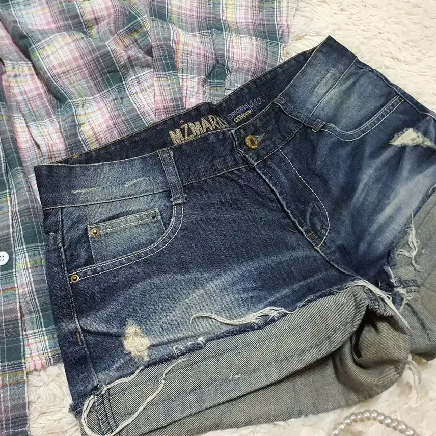 [BUNJANG] IU Style Checkered Shirt and Denim Shorts Set / 아이유 스타일/일괄가격/여름에 입기 좋은 체크 셔츠와 데님 숏팬츠 세트예
